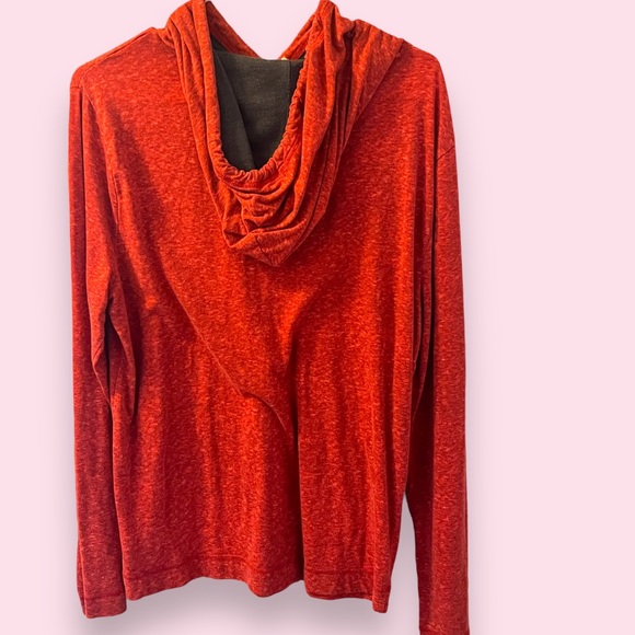 Hollister Lightweight Hoodie Burnt Orange Color. Medium. Front Pouch Pocket. EUC - Picture 8 of 8